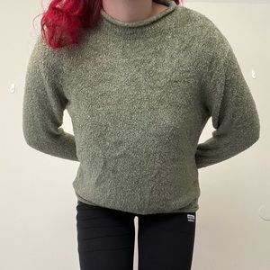 size M croft & barrow green fuzzy sweater